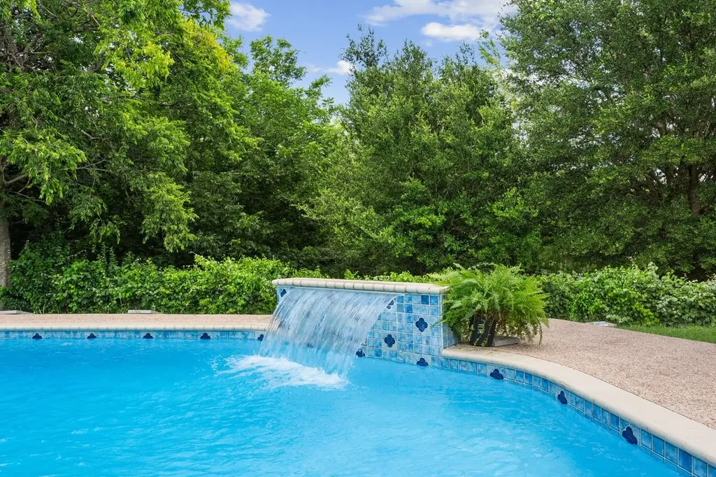 740 Castleman Creek Road Hewitt TX 76643