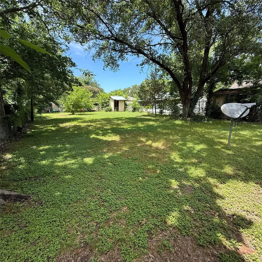 1306 Liveoak Avenue Corsicana TX 75110