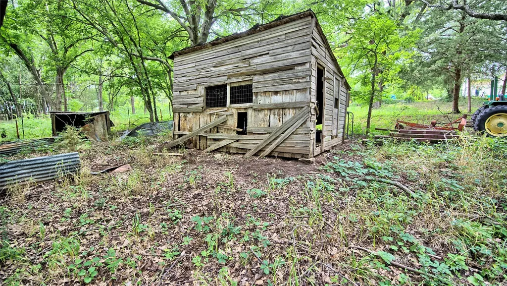 8540 Dixie School Road Nocona TX 76255