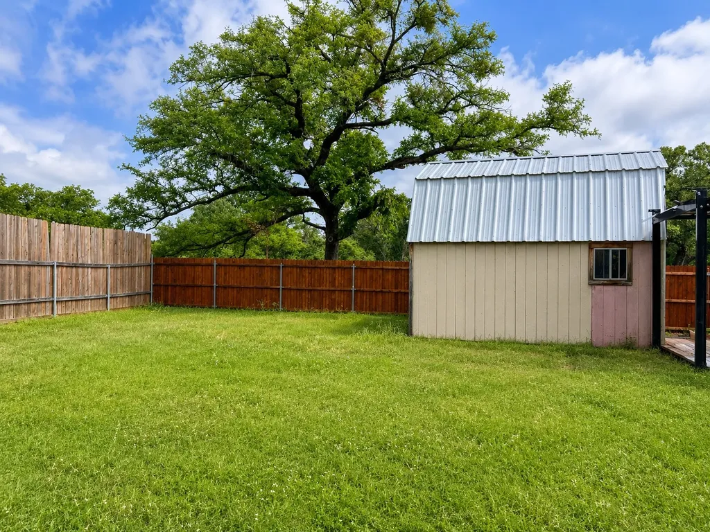 3229 Hiawatha Trail Lake Worth TX 76135