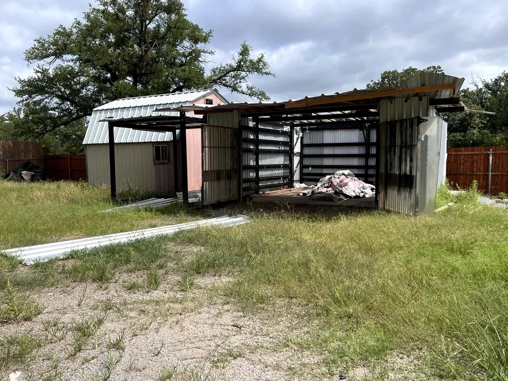 3229 Hiawatha Trail Lake Worth TX 76135