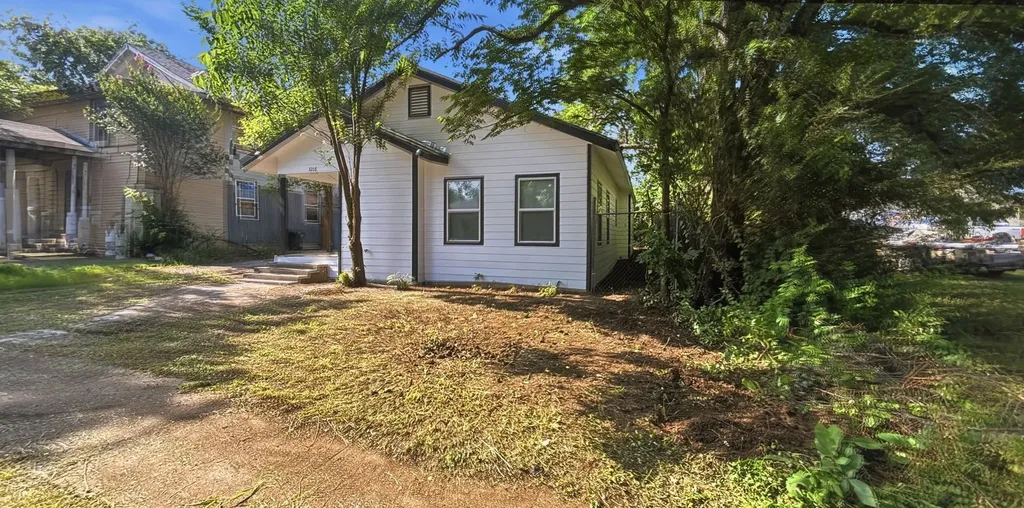 3208 Avenue J Fort Worth TX 76105