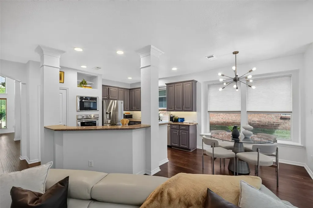 2242 Ash Grove Way Dallas TX 75228