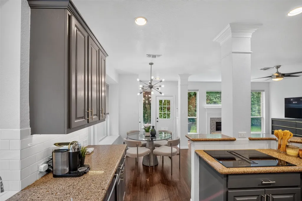 2242 Ash Grove Way Dallas TX 75228