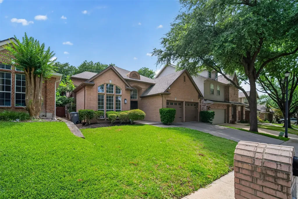 2242 Ash Grove Way Dallas TX 75228