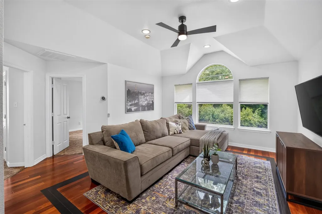 2242 Ash Grove Way Dallas TX 75228