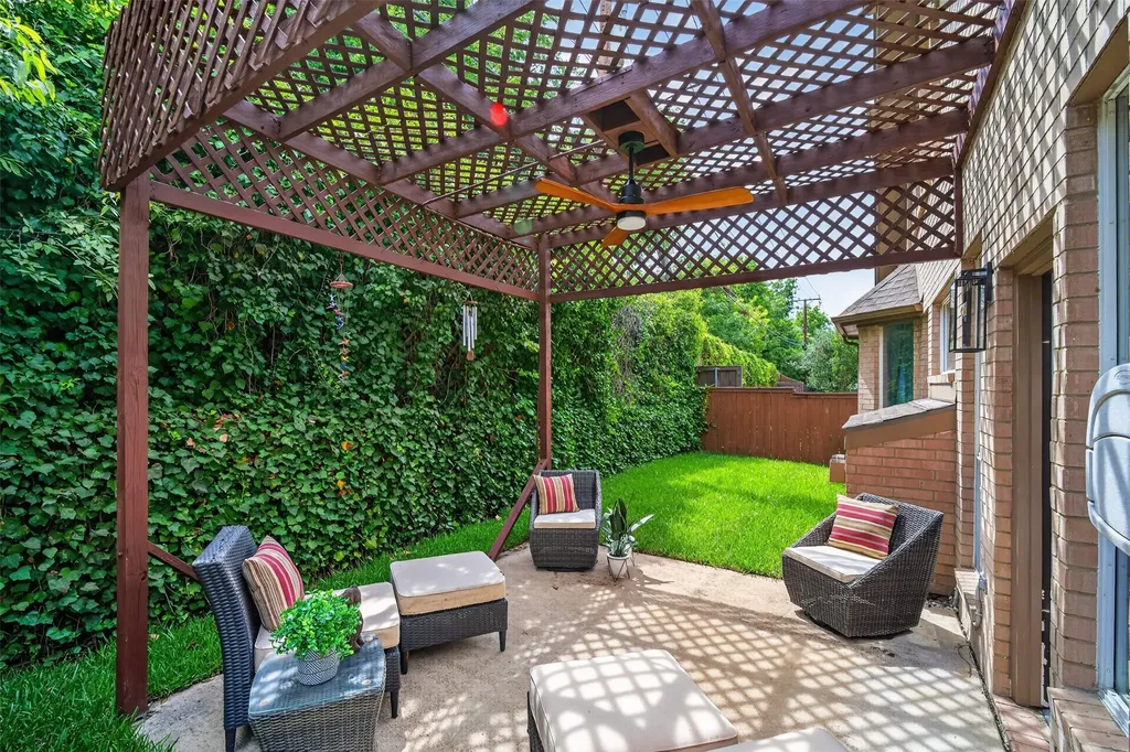 2242 Ash Grove Way Dallas TX 75228