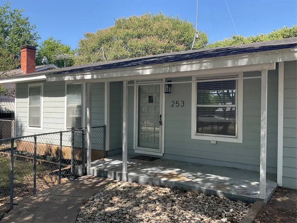 253 County Road 1743 Clifton TX 76634