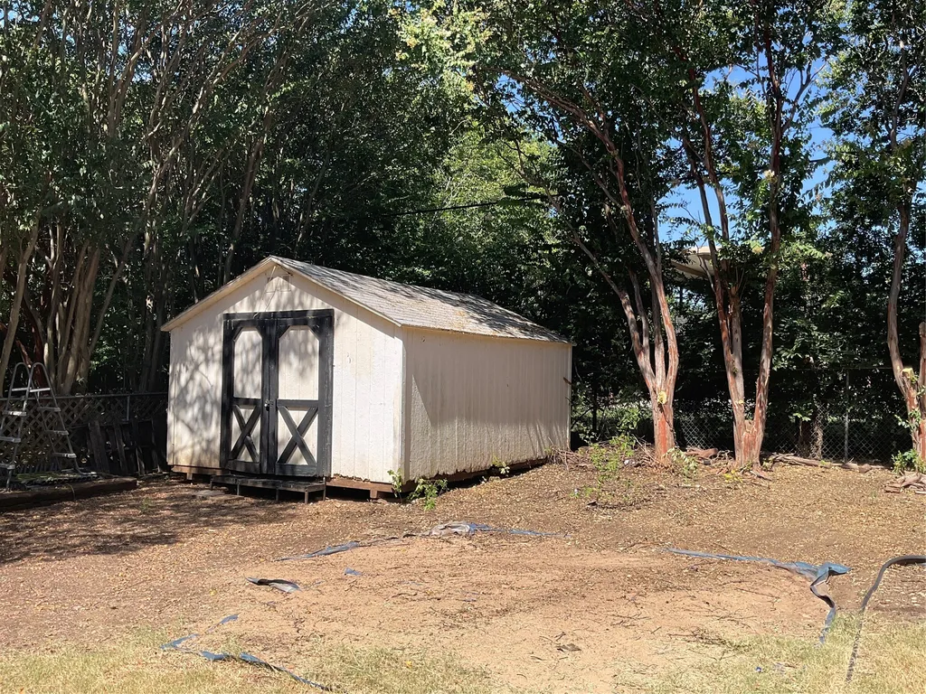 253 County Road 1743 Clifton TX 76634