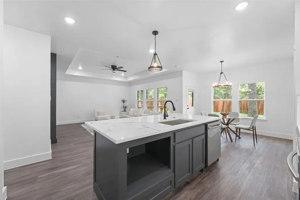 122 E Beachwood Loop Trinidad TX 75163