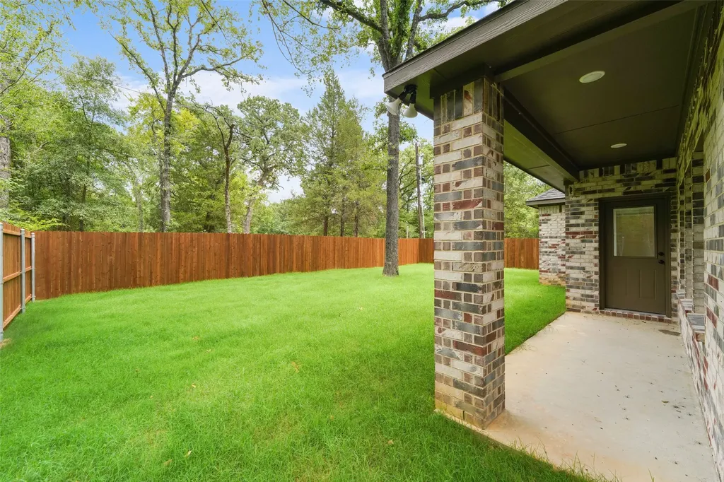 122 E Beachwood Loop Trinidad TX 75163