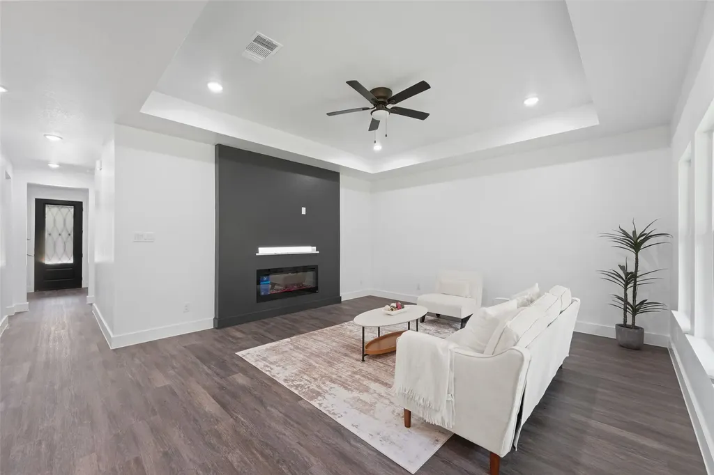 122 E Beachwood Loop Trinidad TX 75163
