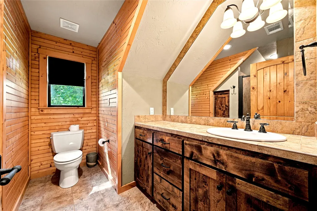 8726 Toler Pointe Larue TX 75770