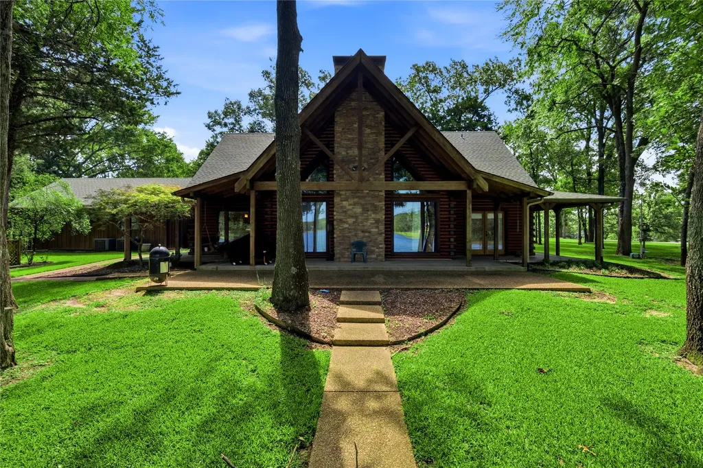 8726 Toler Pointe Larue TX 75770