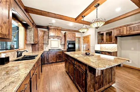 8726 Toler Pointe Larue TX 75770
