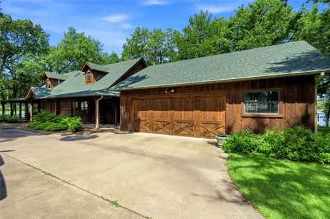 8726 Toler Pointe Larue TX 75770