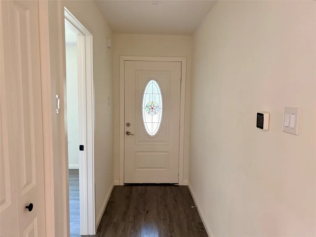 1430 Bardfield Avenue Garland TX 75041