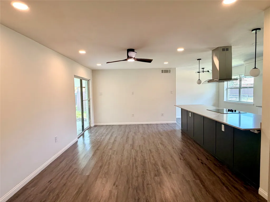 1430 Bardfield Avenue Garland TX 75041