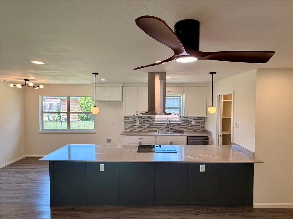 1430 Bardfield Avenue Garland TX 75041