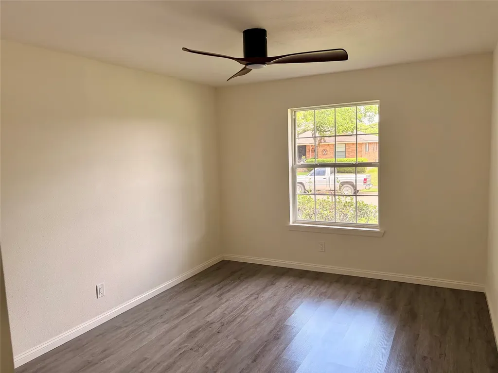 1430 Bardfield Avenue Garland TX 75041