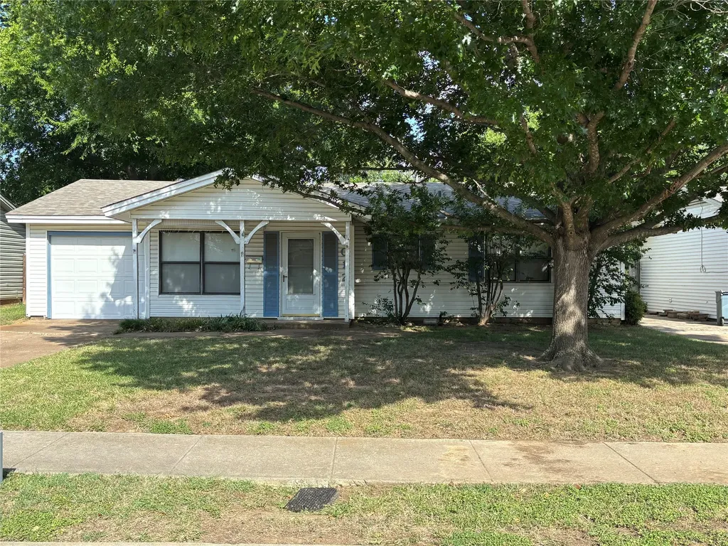 1012 Harris Drive Euless TX 76039