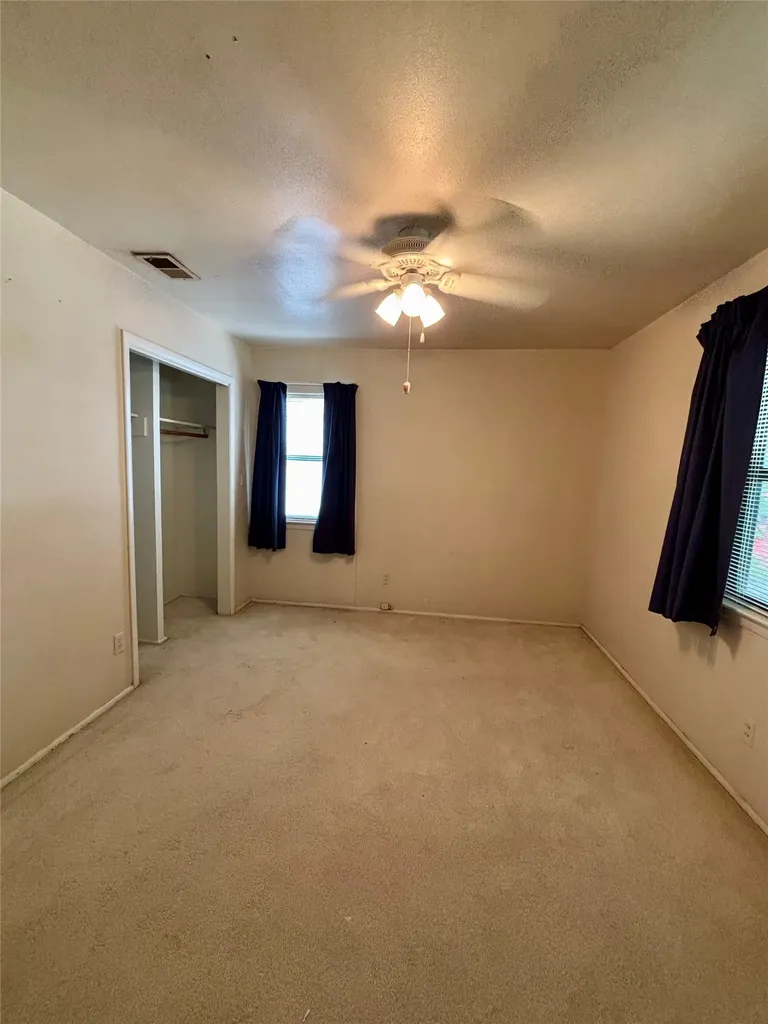 1012 Harris Drive Euless TX 76039