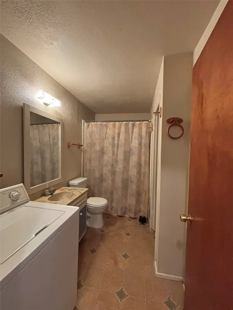 1012 Harris Drive Euless TX 76039