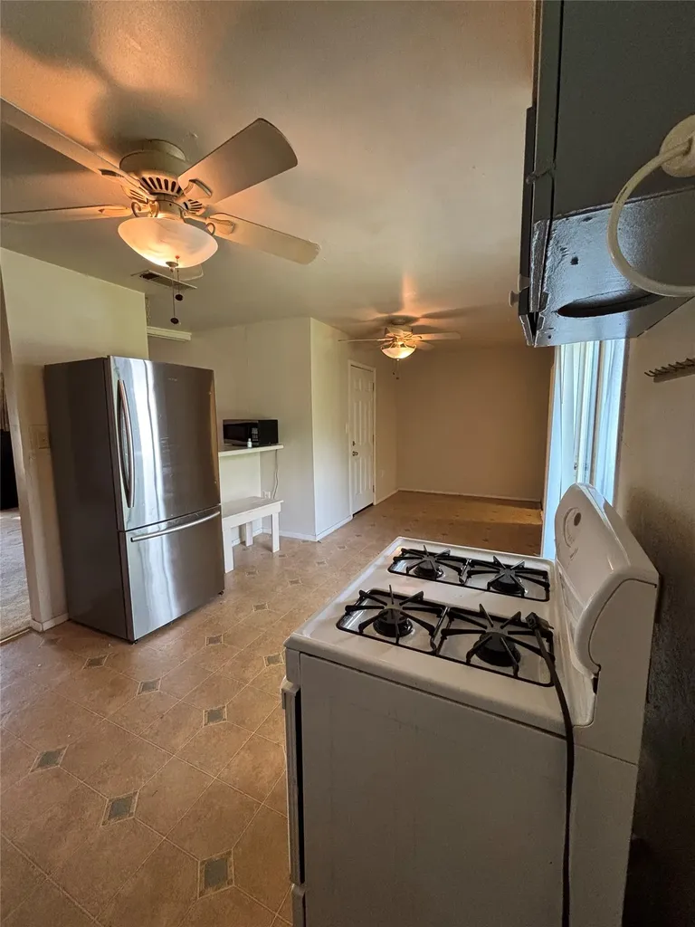 1012 Harris Drive Euless TX 76039