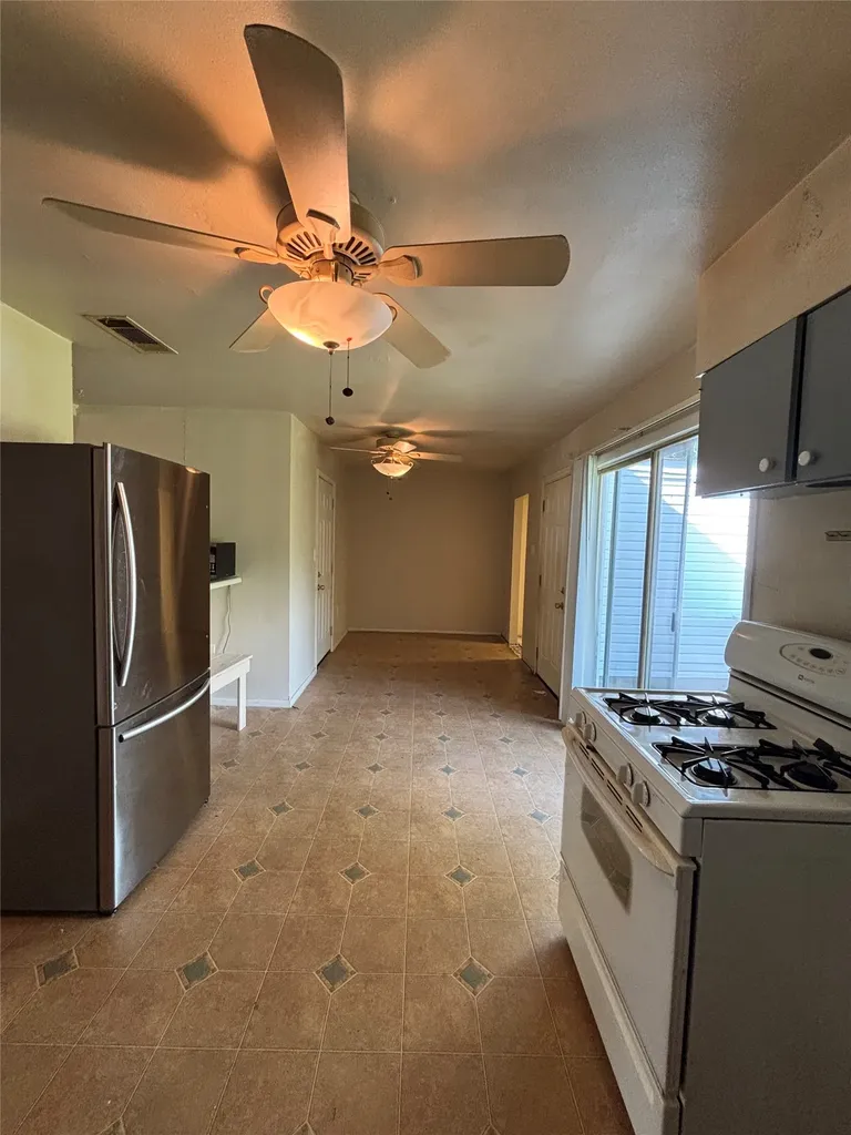 1012 Harris Drive Euless TX 76039