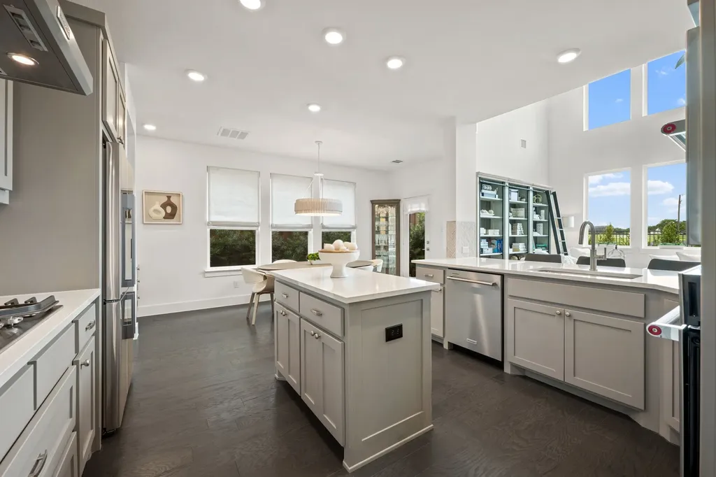 8183 Mary Curran Court Dallas TX 75252