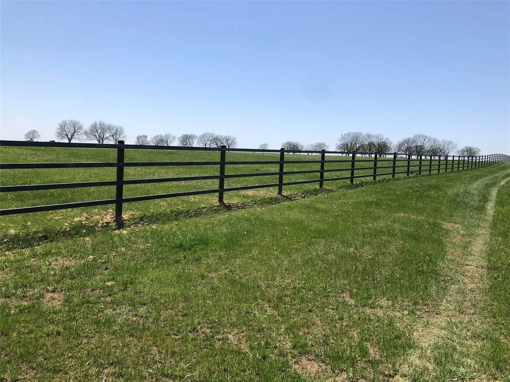 2300 Kacy Way Van Alstyne TX 75495