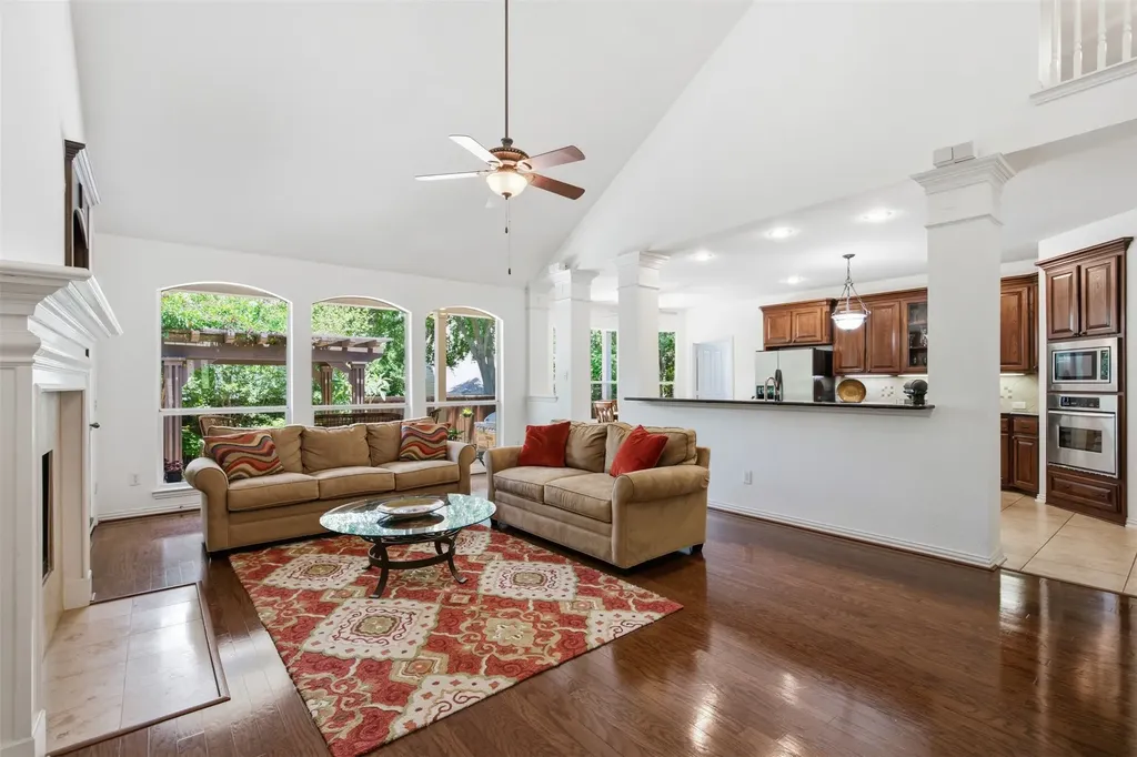 952 Water Oak Drive Grapevine TX 76051