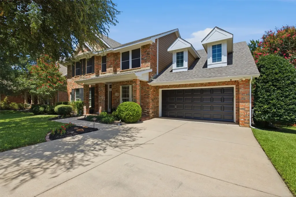 952 Water Oak Drive Grapevine TX 76051