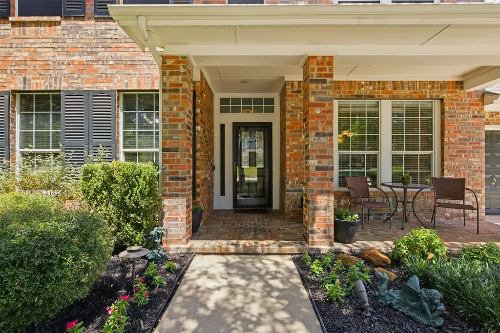 952 Water Oak Drive Grapevine TX 76051