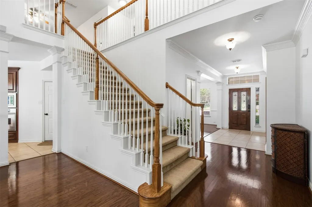 952 Water Oak Drive Grapevine TX 76051