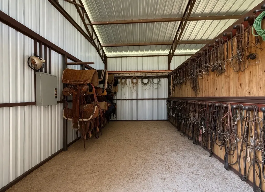 695 County Road 416 Road Comanche TX 76442