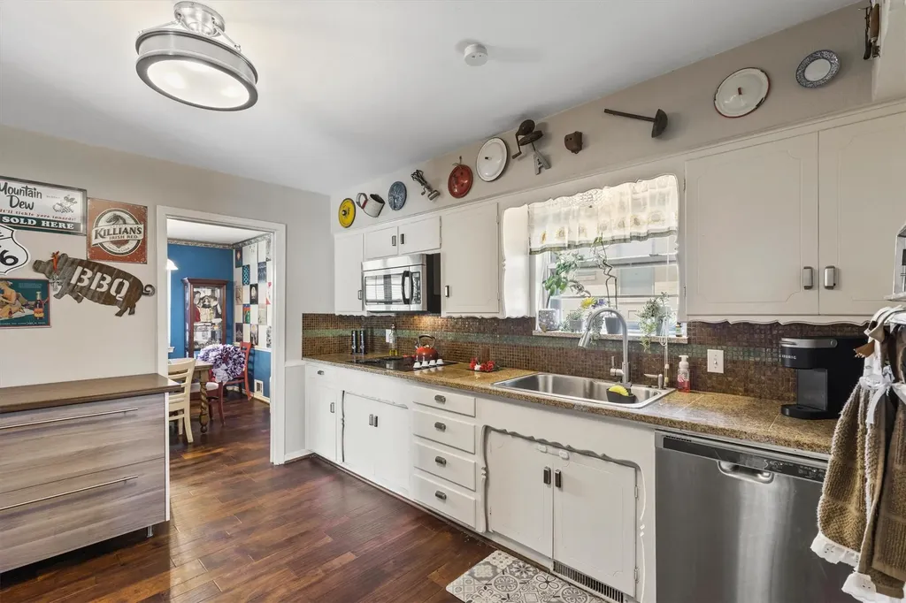 725 Branch Drive Garland TX 75041