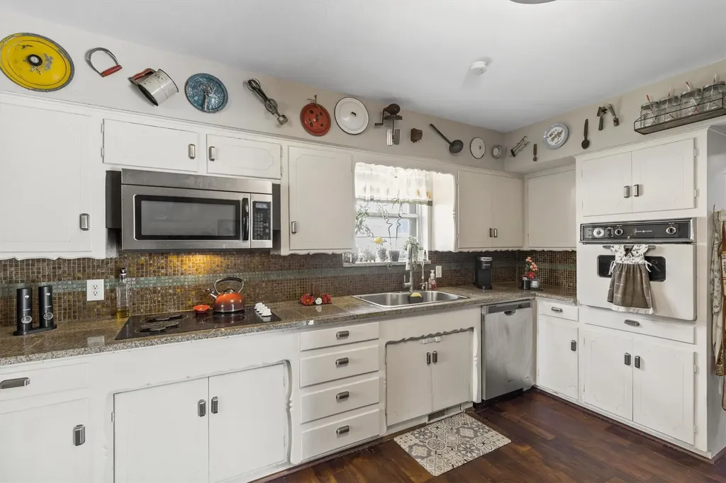 725 Branch Drive Garland TX 75041