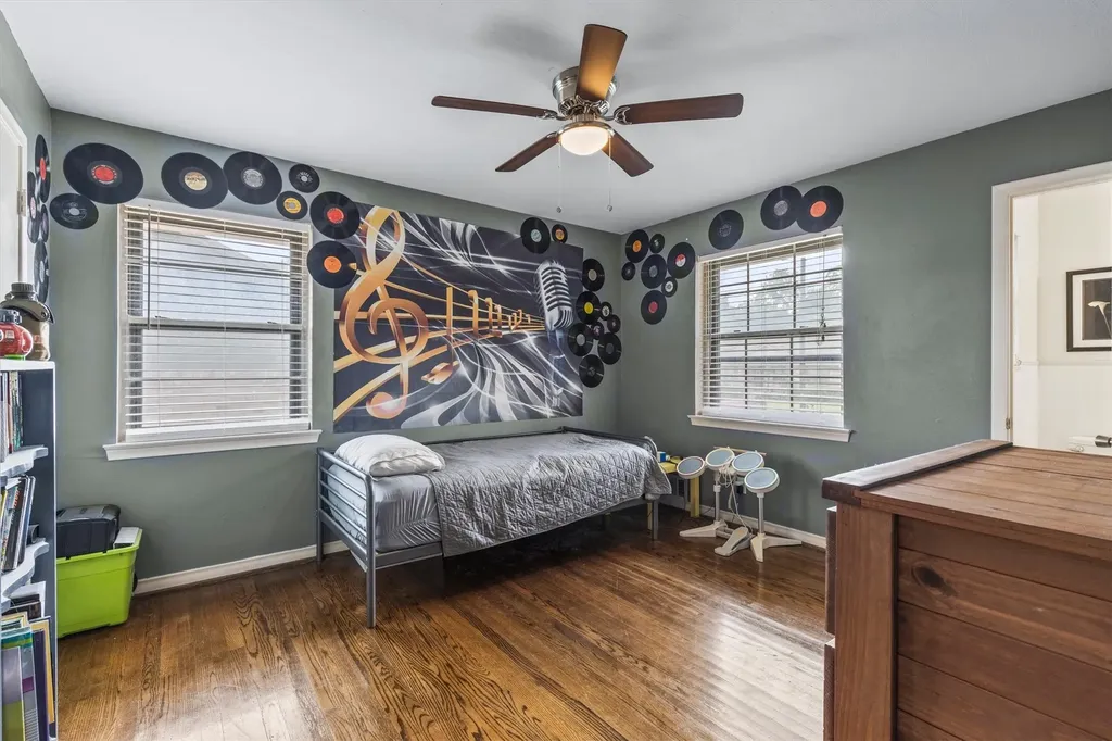 725 Branch Drive Garland TX 75041