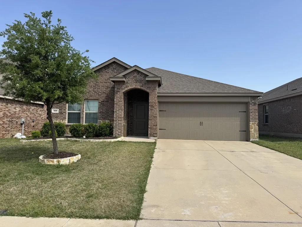 929 Alton Drive Aubrey TX 76227