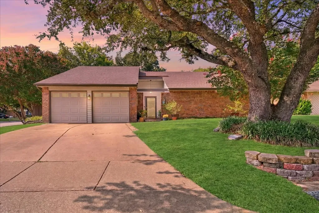 2401 Slaton Drive Grand Prairie TX 75052