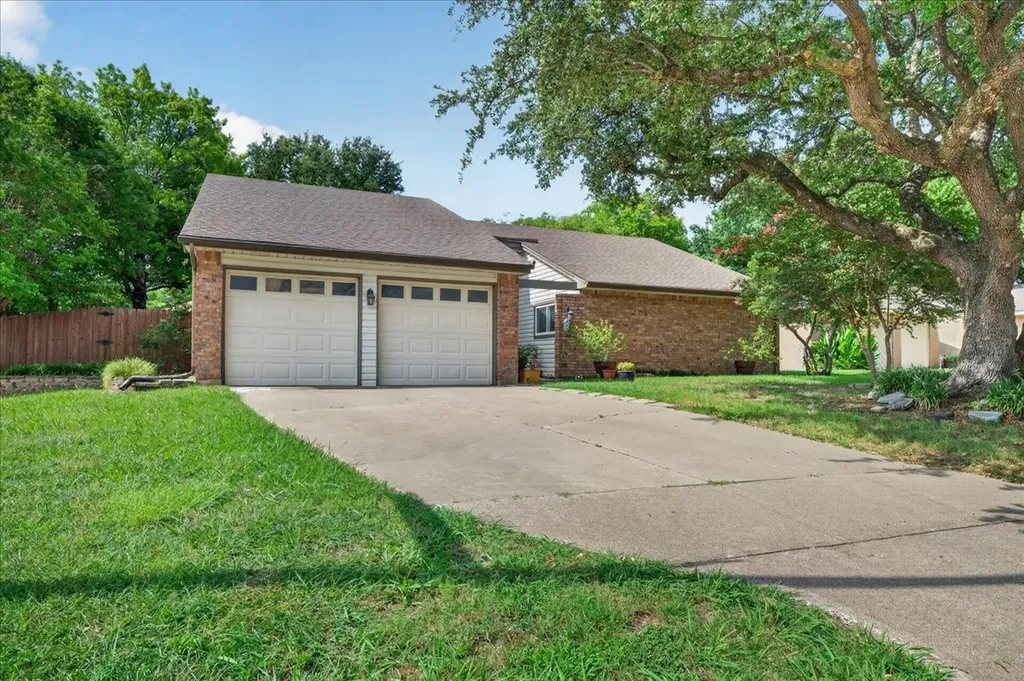 2401 Slaton Drive Grand Prairie TX 75052