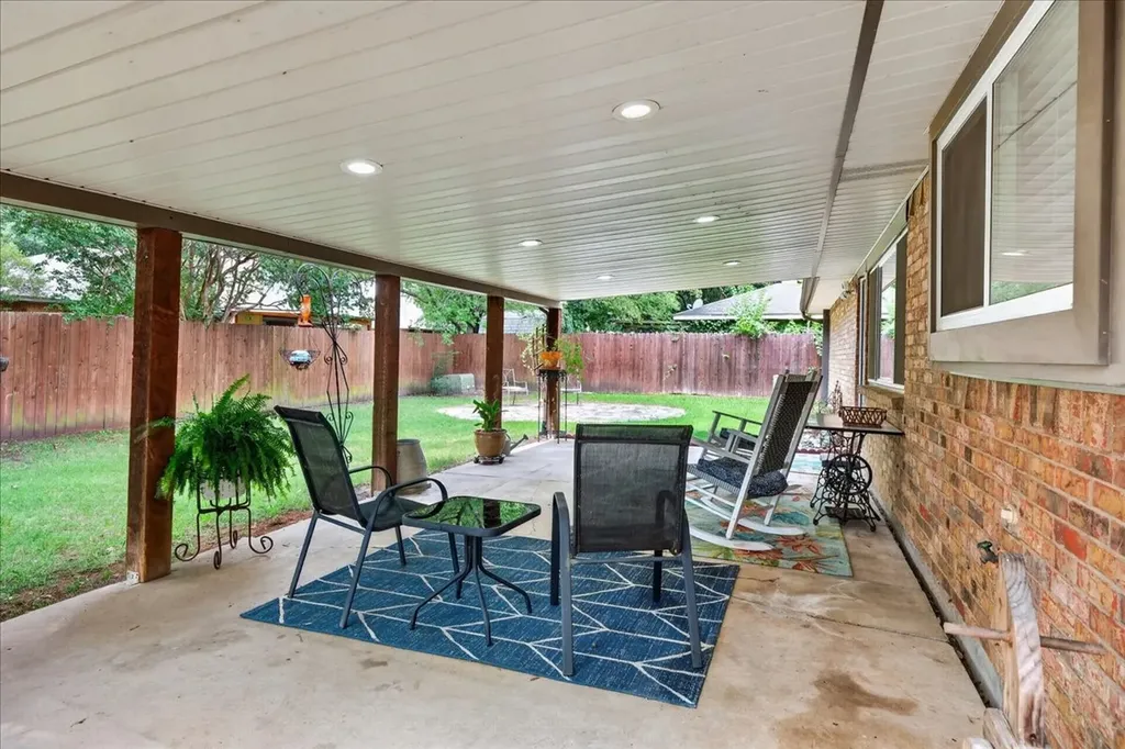 2401 Slaton Drive Grand Prairie TX 75052