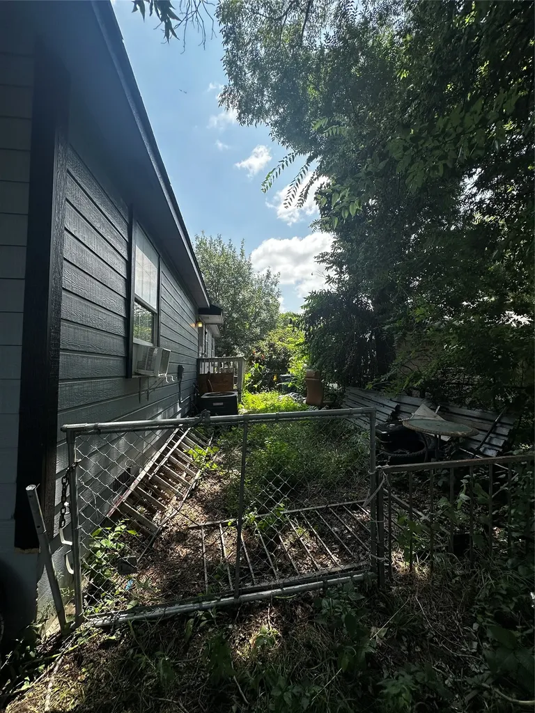 4119 Babcock Drive Dallas TX 75212