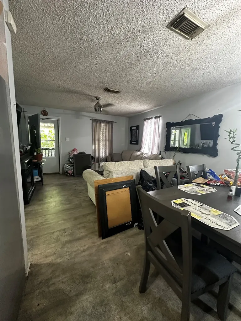4119 Babcock Drive Dallas TX 75212