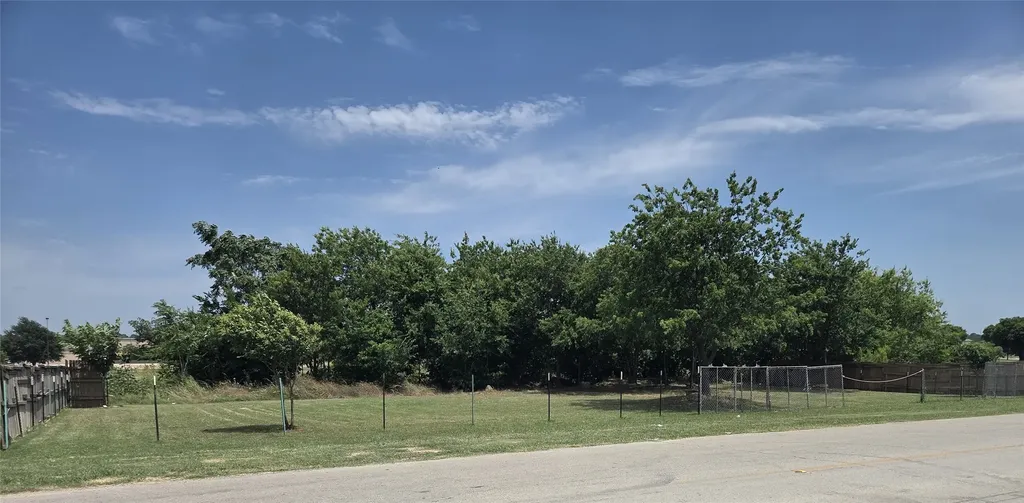 2709 Beverly Avenue Fort Worth TX 76104