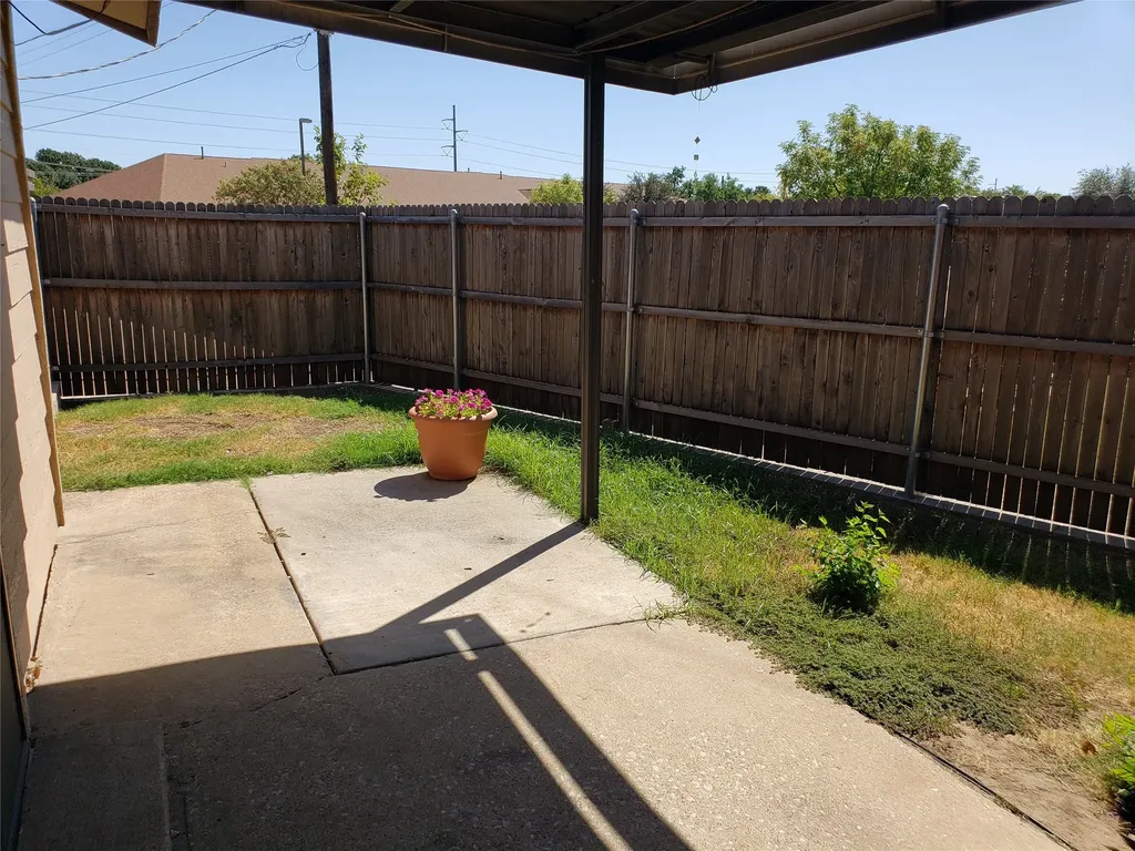 662 Prairie Dell Street Lewisville TX 75067