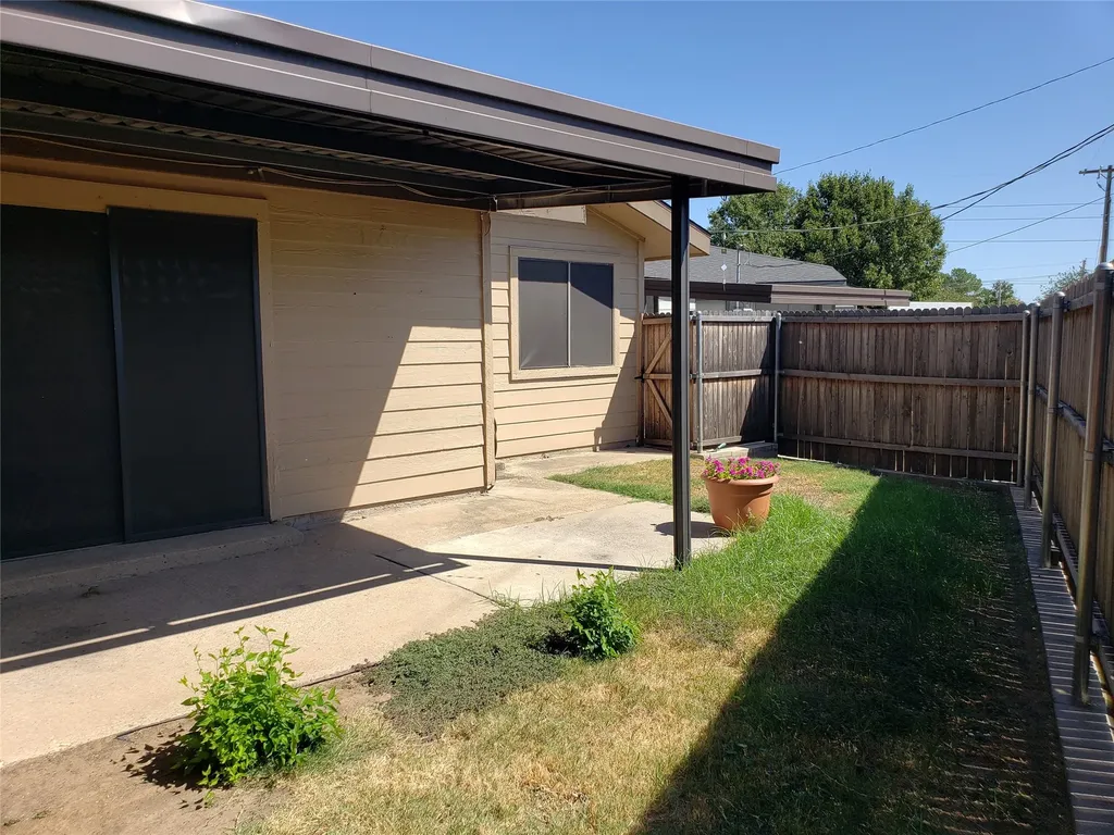 662 Prairie Dell Street Lewisville TX 75067