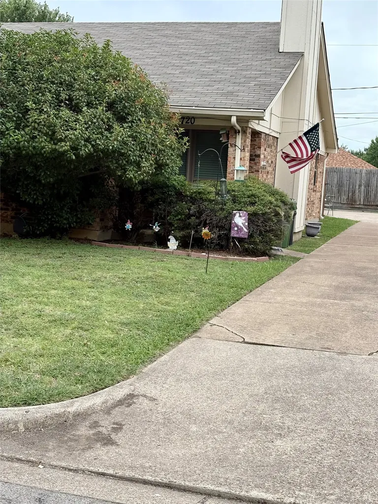 5720 Cancun Drive North Richland Hills TX 76180
