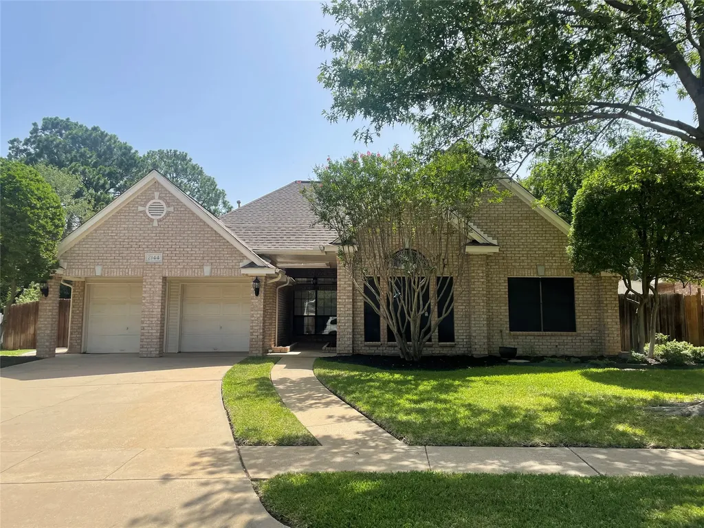 2144 Brownstone Court Grapevine TX 76051